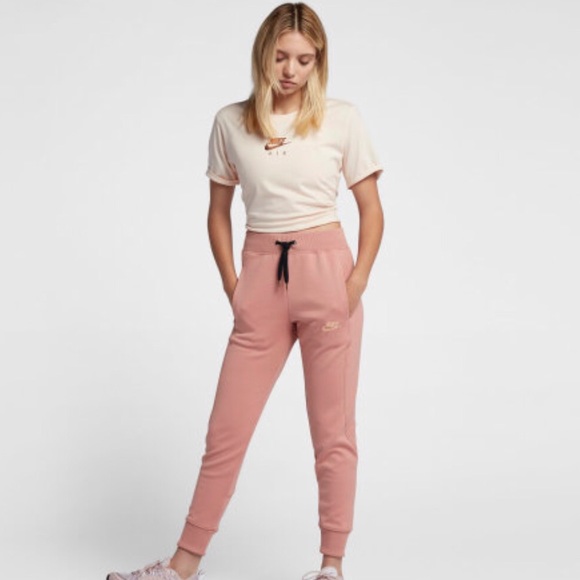 TRADED: Nike Rose Gold Slim Joggers - Picture 2 of 7